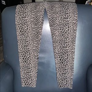 Victoria’s Secret Pink, cheetah cotton leggings